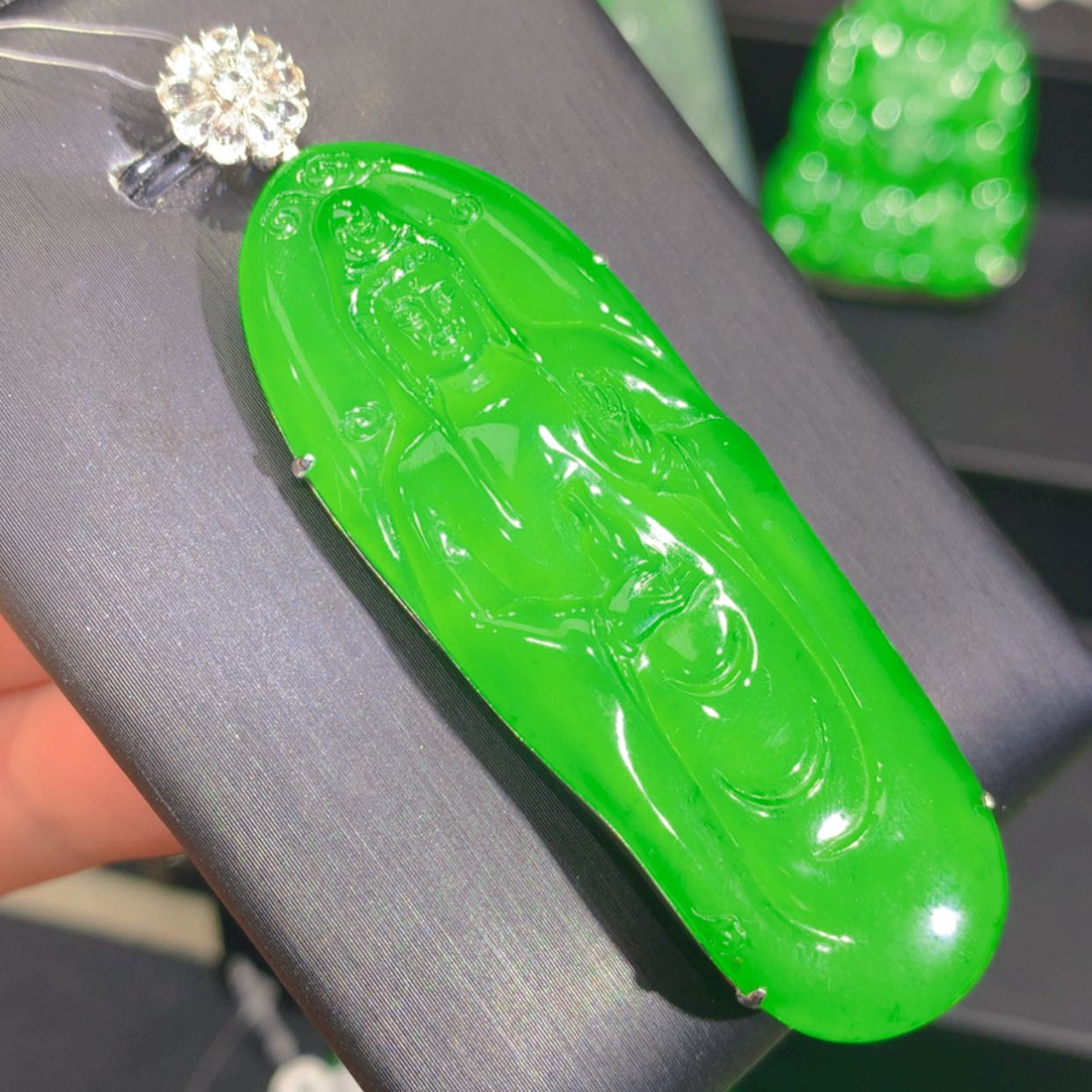 【闪购商品】翡翠颈饰18K金镶嵌34646464646