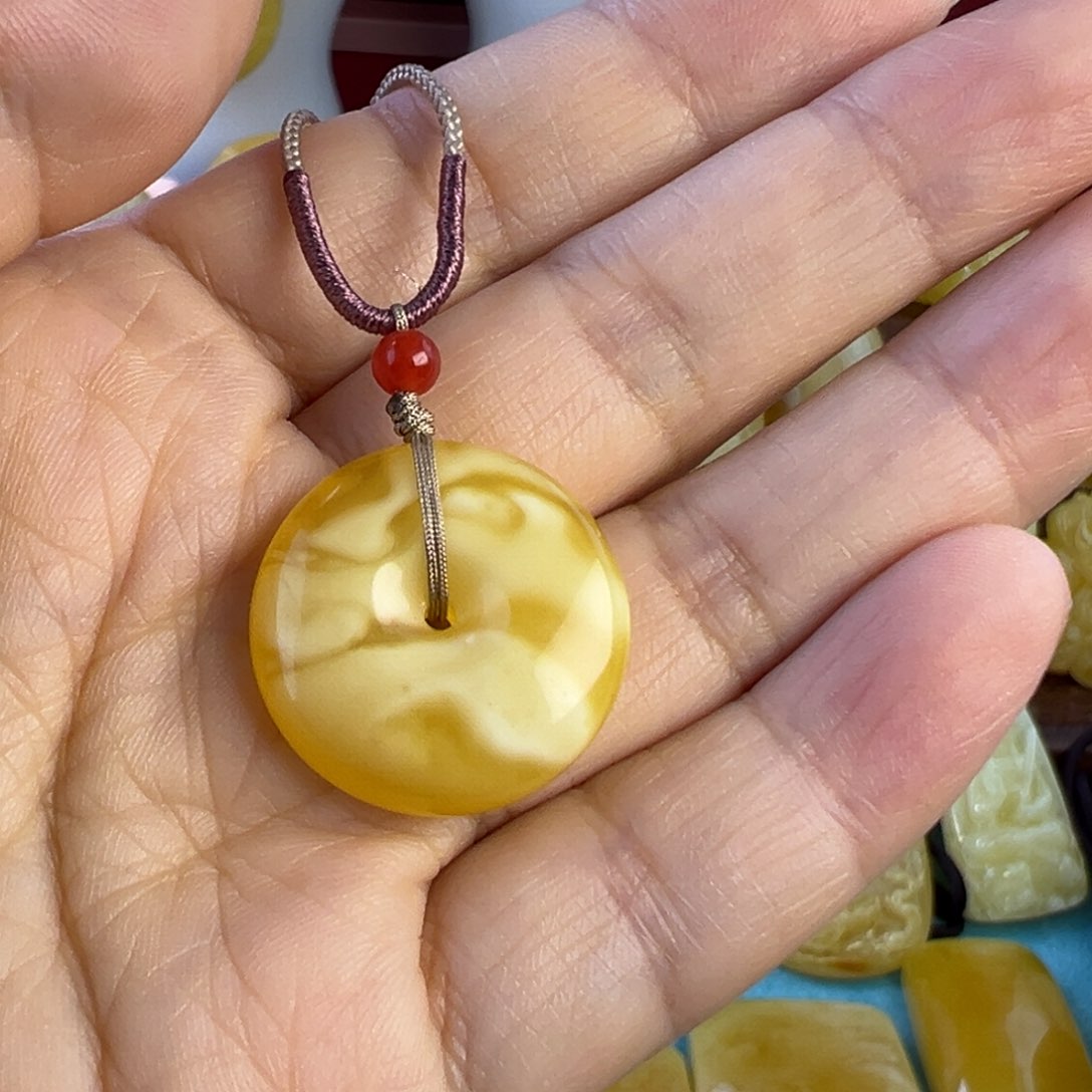 蜜蜡吊坠(赠链)未镶嵌?****y