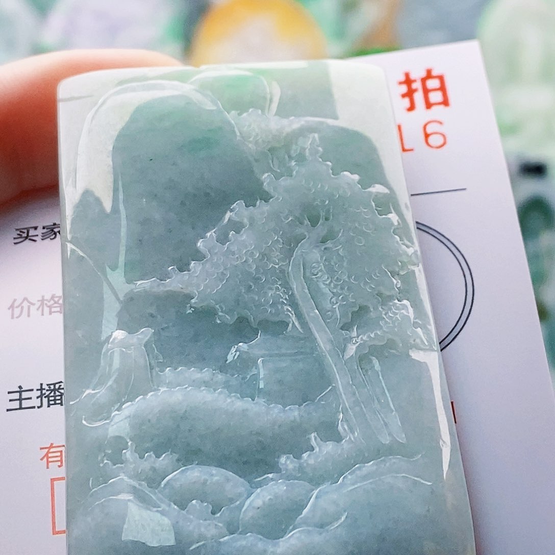 吊坠(不含链)未镶嵌翡翠