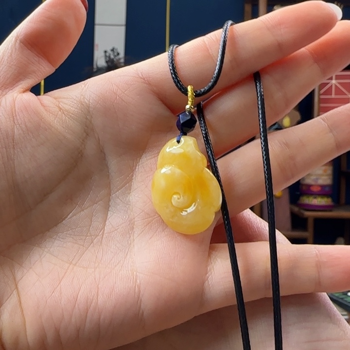 蜜蜡吊坠(赠链)未镶嵌