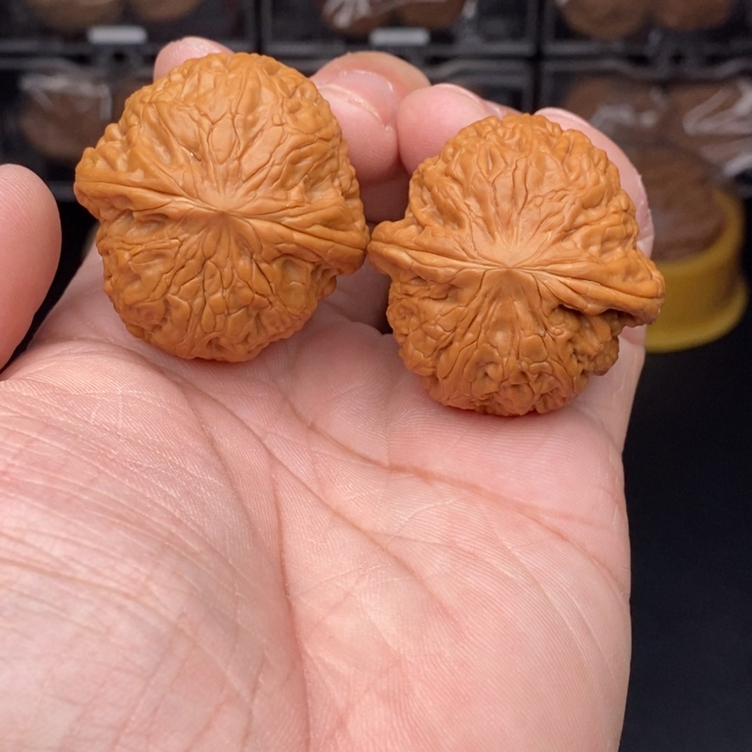 核桃把件39左右闷尖铁锤