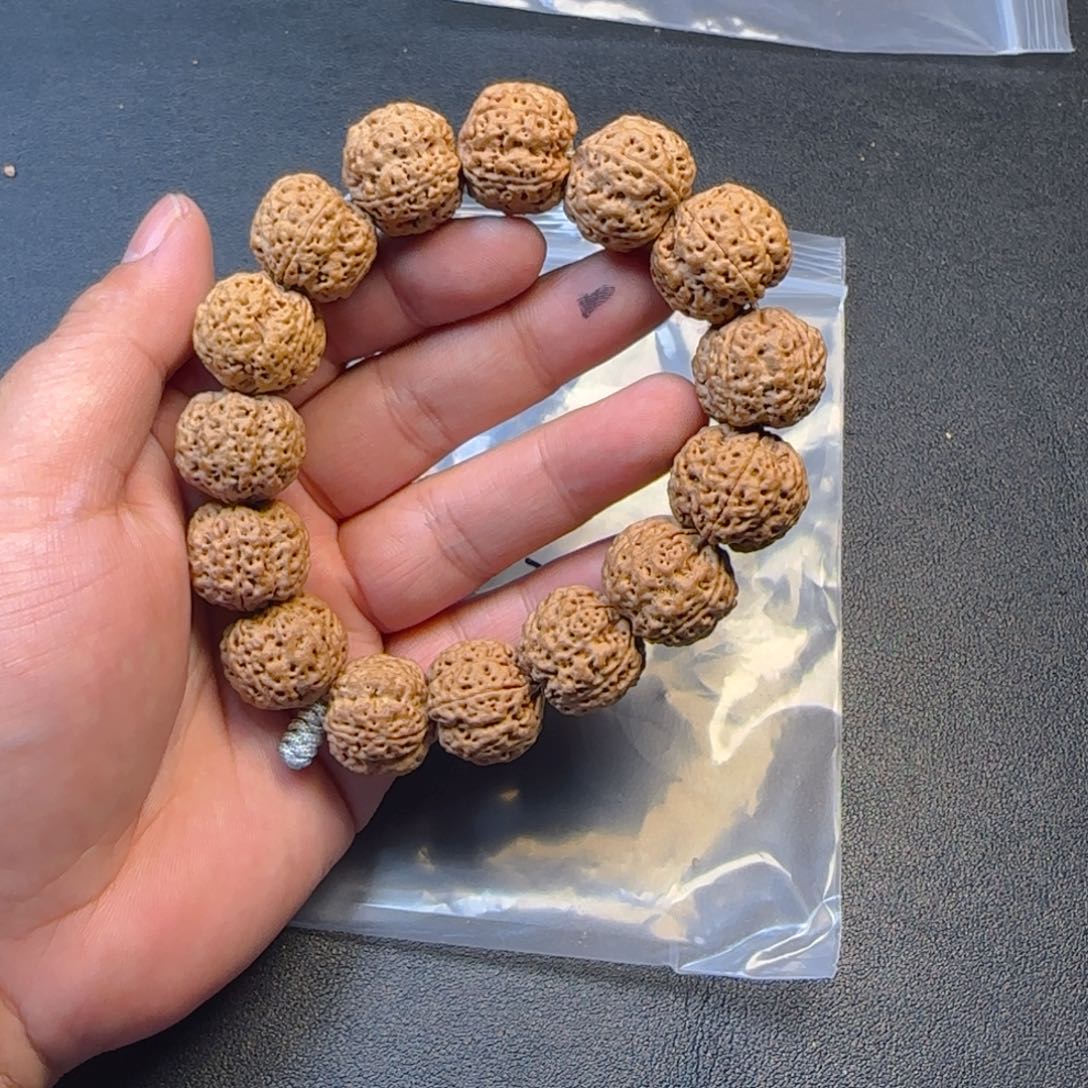 金刚菩提手串杯**梦梁王金刚菩提手串