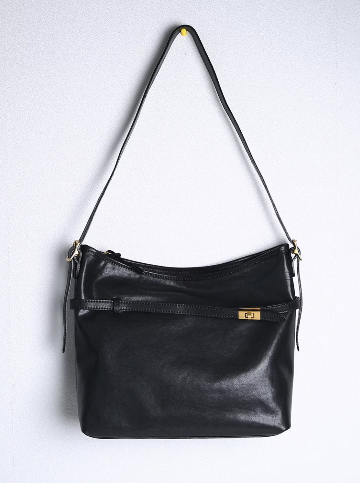 【老友记】文艺百搭休闲黑色简约气质设计感肩包女士春夏单肩