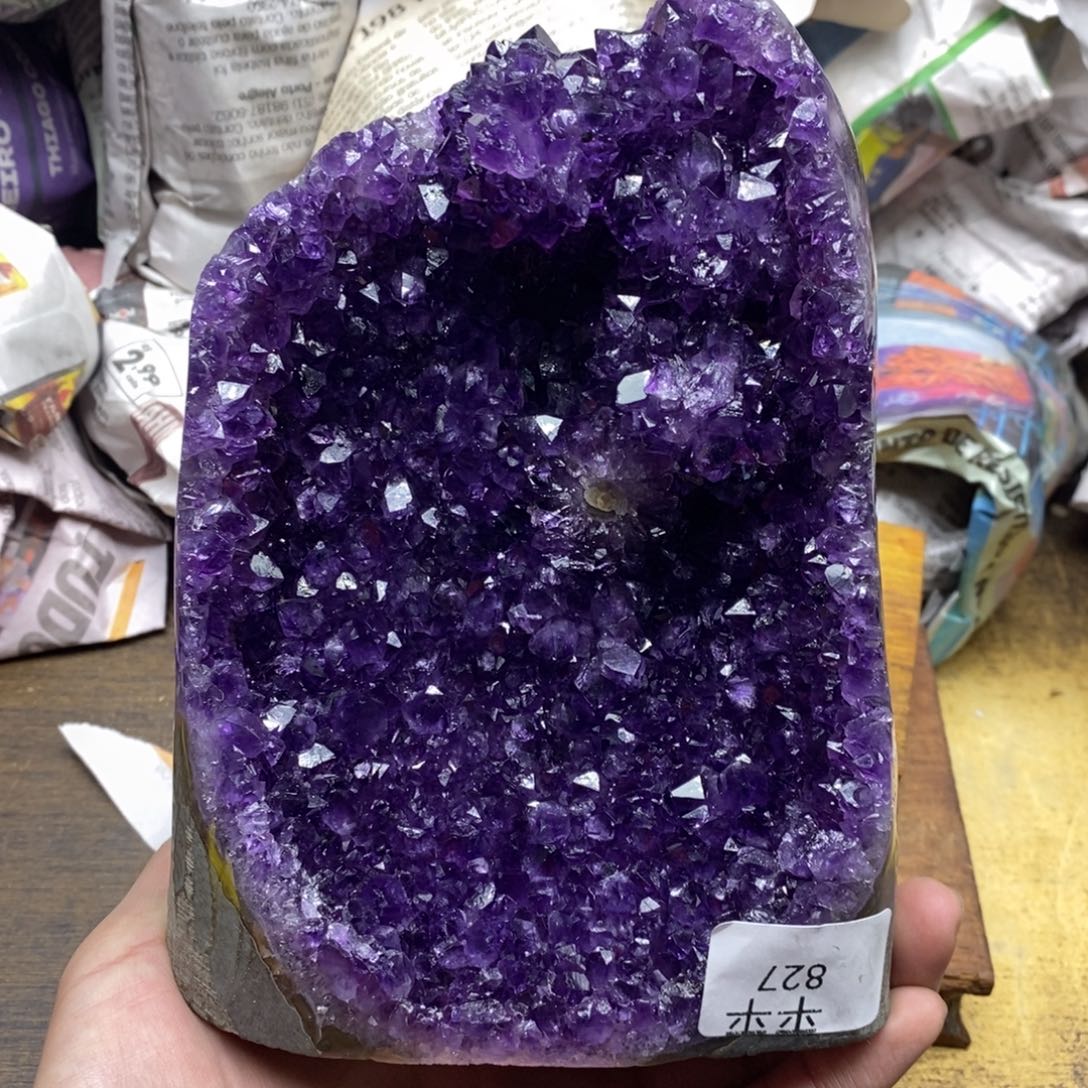 紫晶乌拉圭未镶嵌