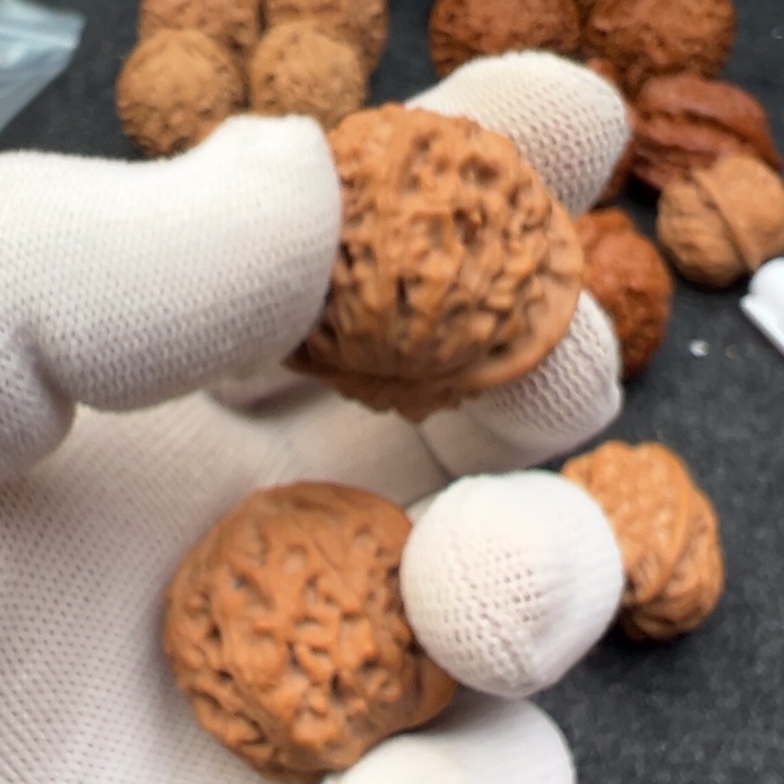 文玩核桃把件怀柔老款闷尖146