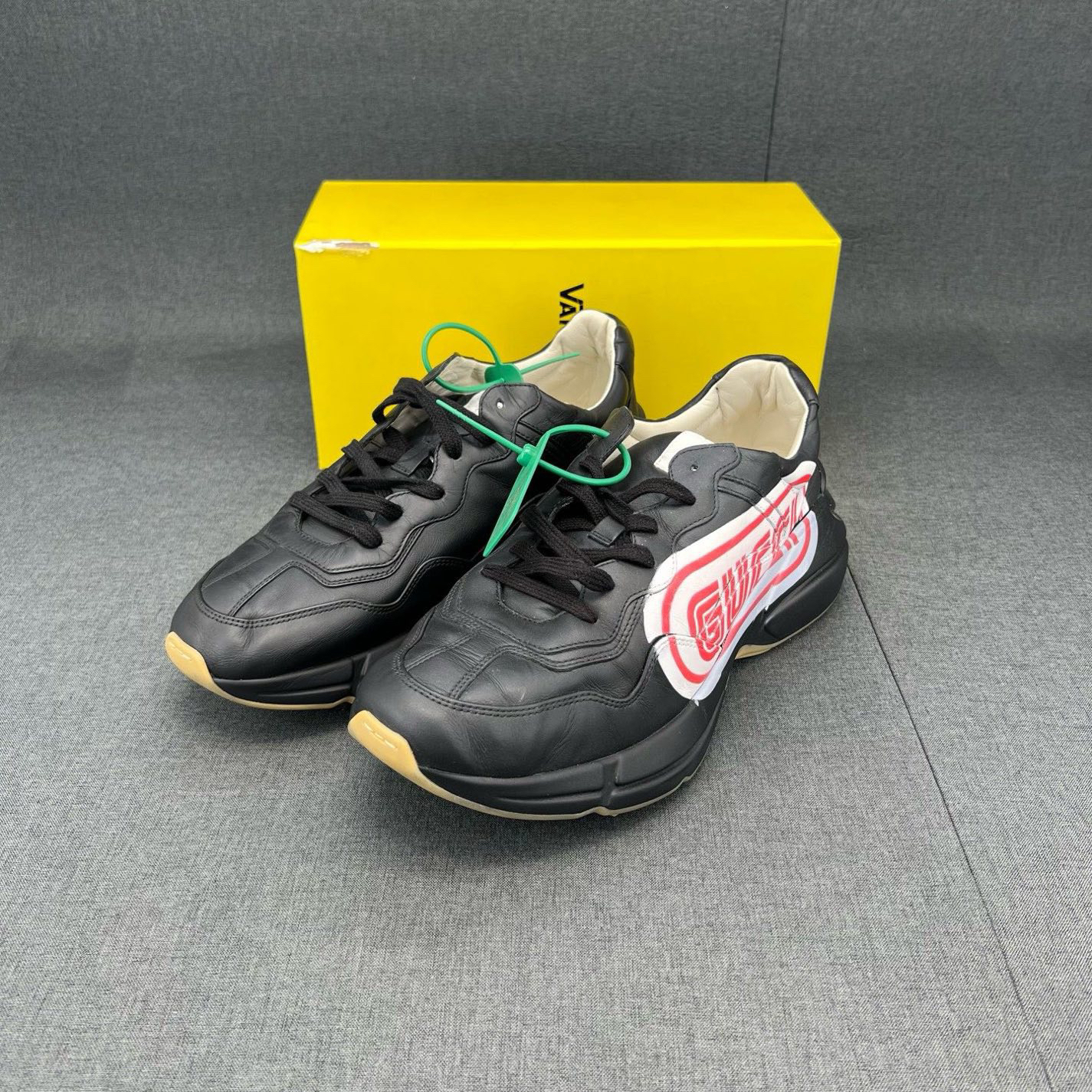 未使用 GUCCI/古驰 码数45.5GUCCI古驰 Rhyton 黑红 全新配盒