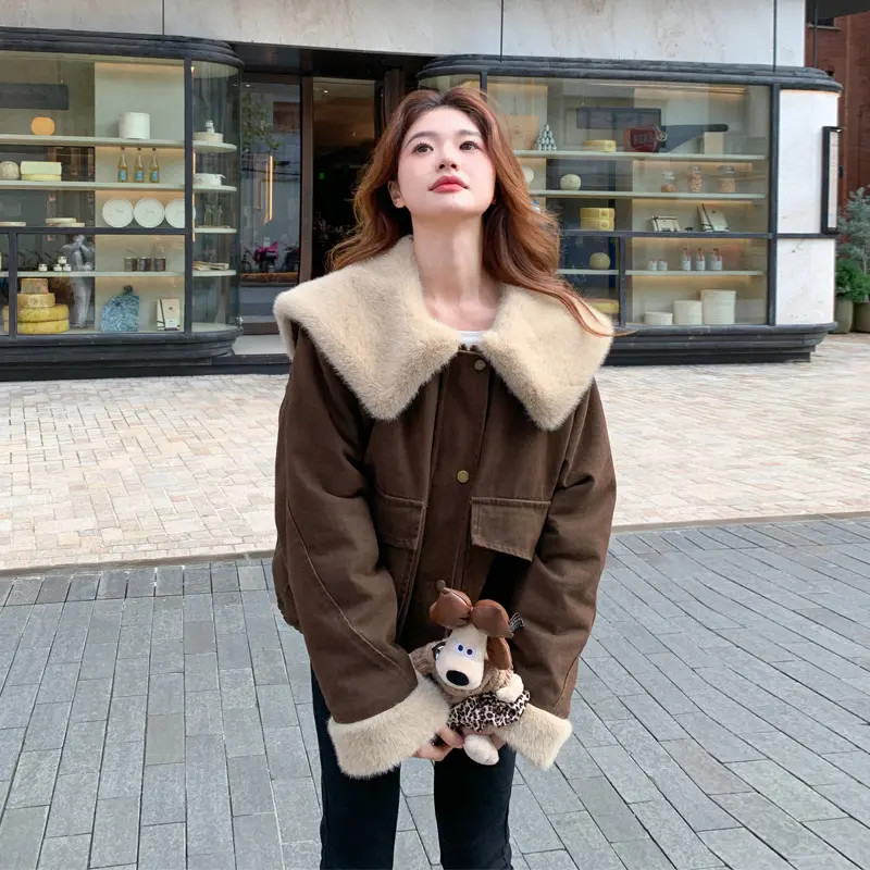 美拉德派克服女2025冬季新款加绒加厚毛绒绒翻领复古高级感棉服潮