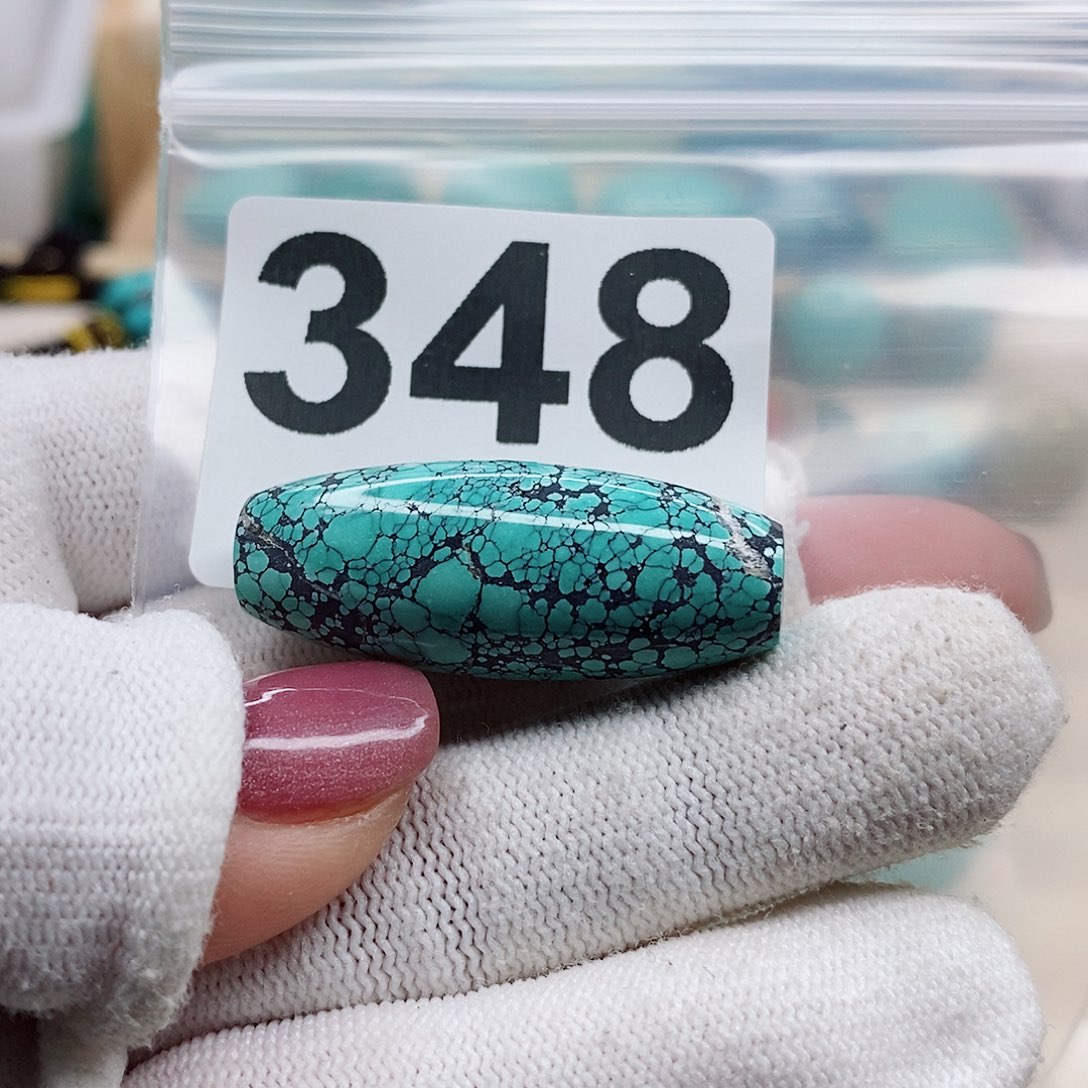 绿松石颈饰未镶嵌