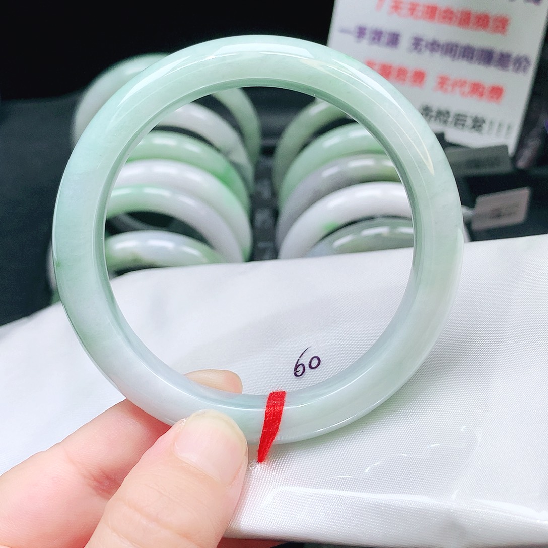 翡翠未镶嵌手镯225