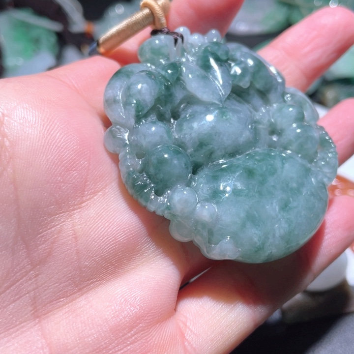 【闪购商品】翡翠颈饰未镶嵌天然翡翠