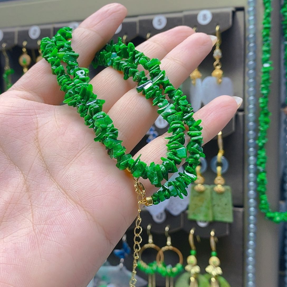 未镶嵌翡翠耳饰翡翠