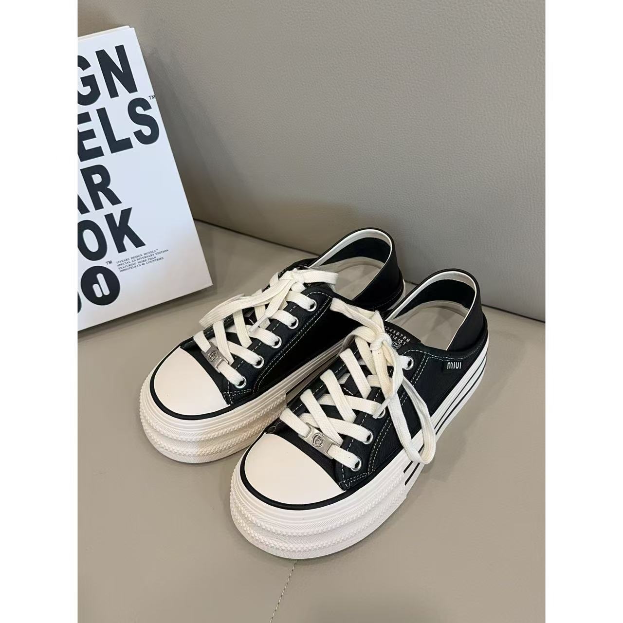 两穿增高休闲鞋 小允姐姐2025新款百搭两色两穿增高休闲鞋