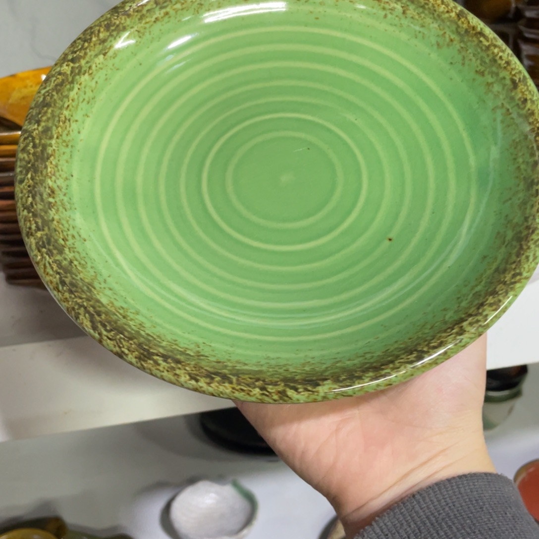 盘瓷器微瑕不退不换