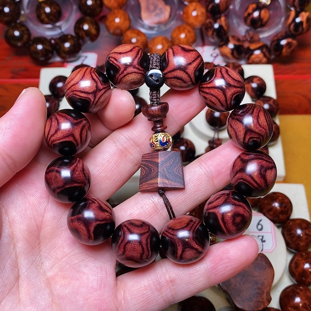 黄花梨/降香黄檀流****?