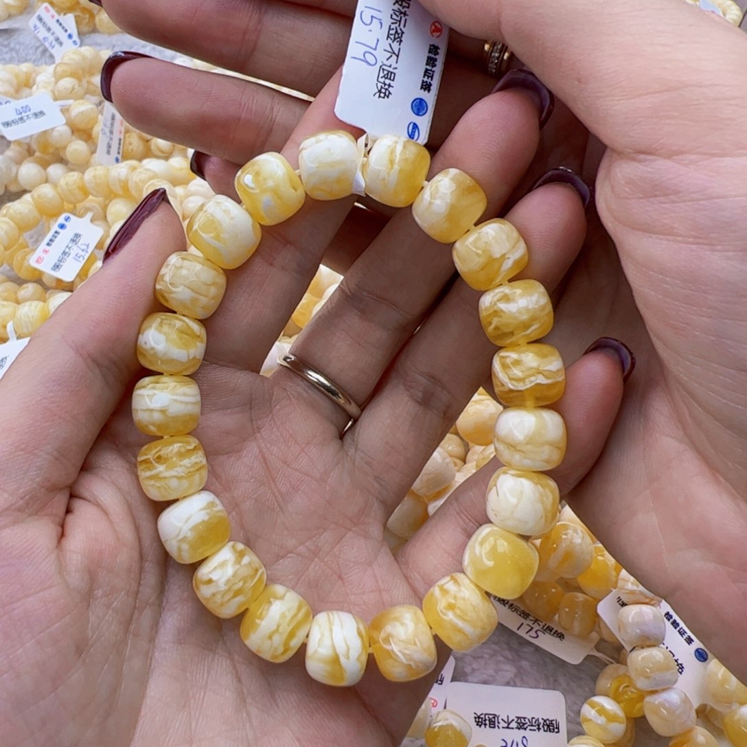 琥珀手链未镶嵌L****?15.79克