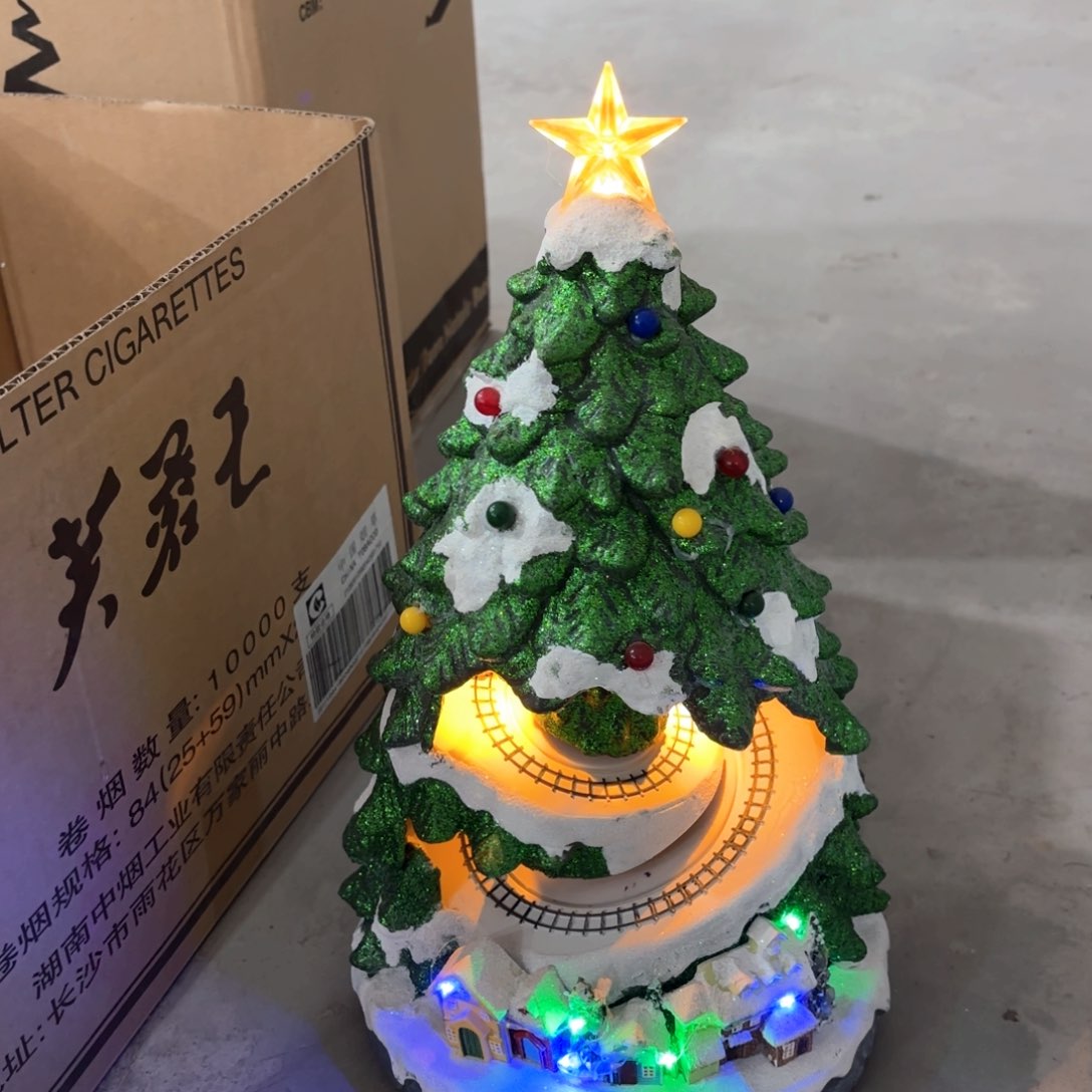 瓷片没有音乐 有火车过道声