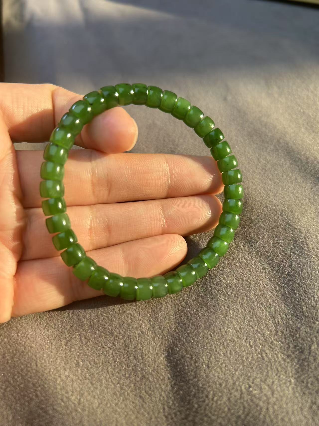 和田玉碧玉菠菜绿手串