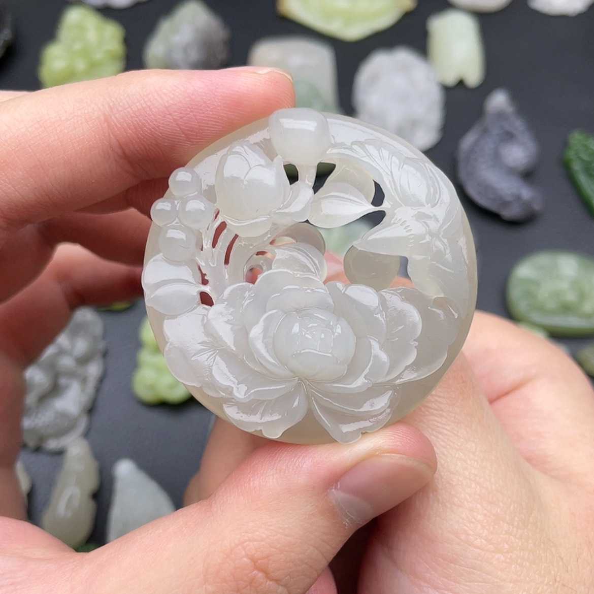 【闪购商品】颈饰未镶嵌和田玉