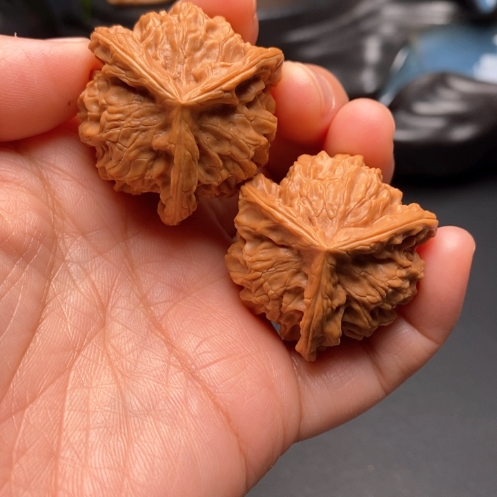 把件文玩核桃三棱35尺