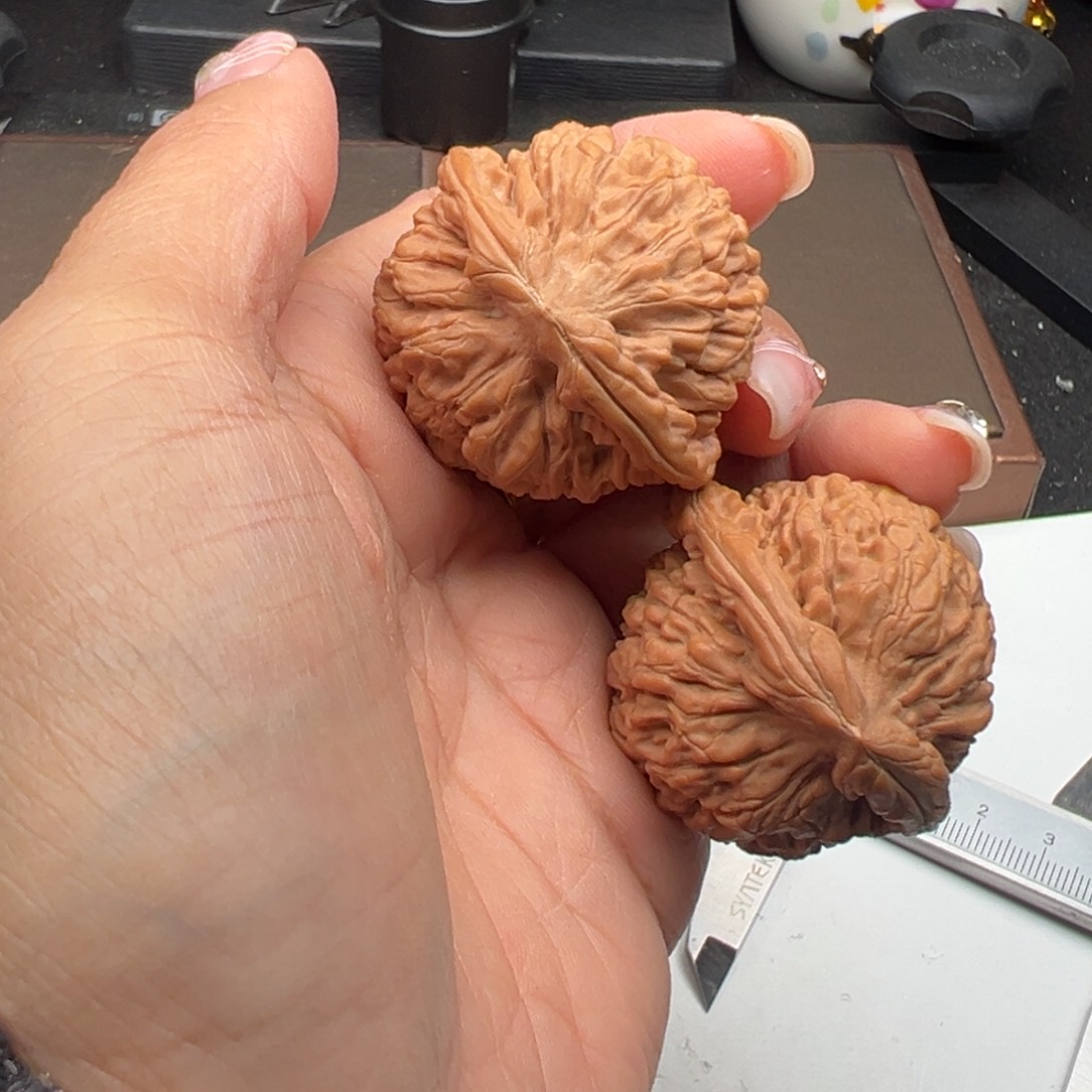 文玩核桃把件莲花