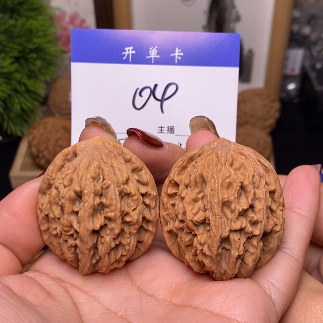 桃核吊坠虎头40有修s