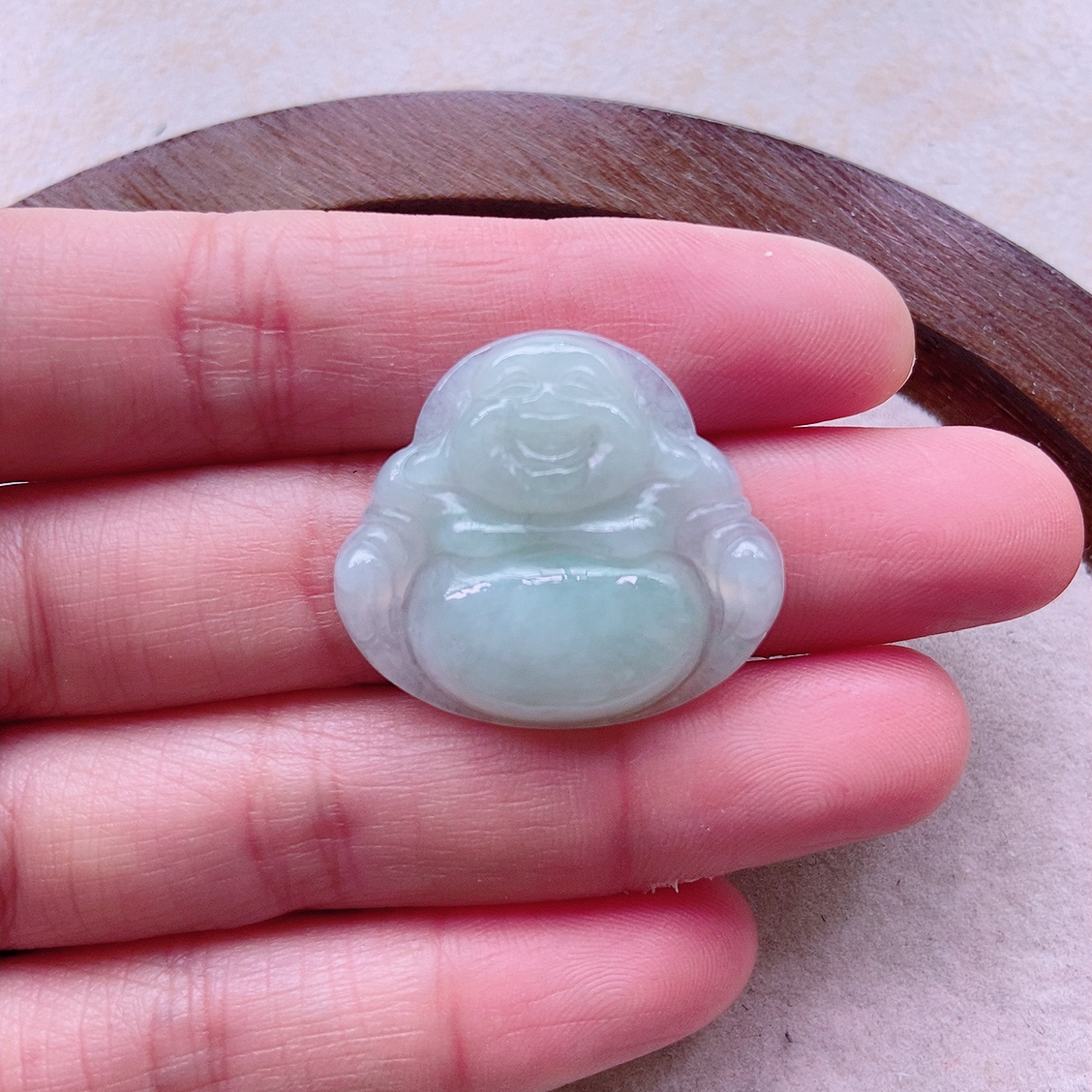 冰润浅绿佛公吊坠天然翡翠A货 尺寸25×5.8mm