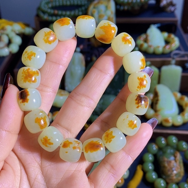 和田玉手链未镶嵌大*哥