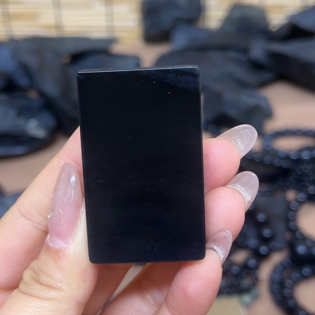 和田玉（墨玉）3、5钢板羊脂级未镶嵌