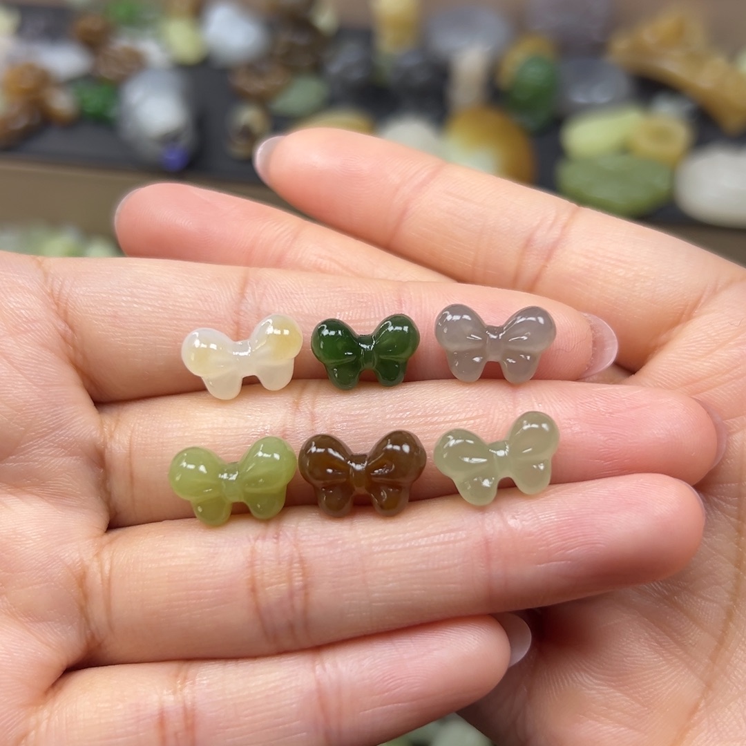 和田玉未镶嵌颈饰98一个多样性发其一