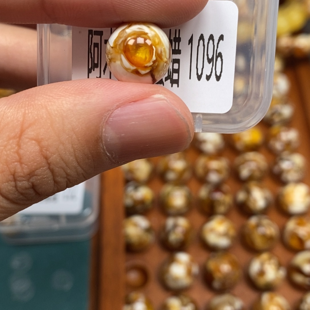 把件猴头核桃沁色圆珠老型1096
