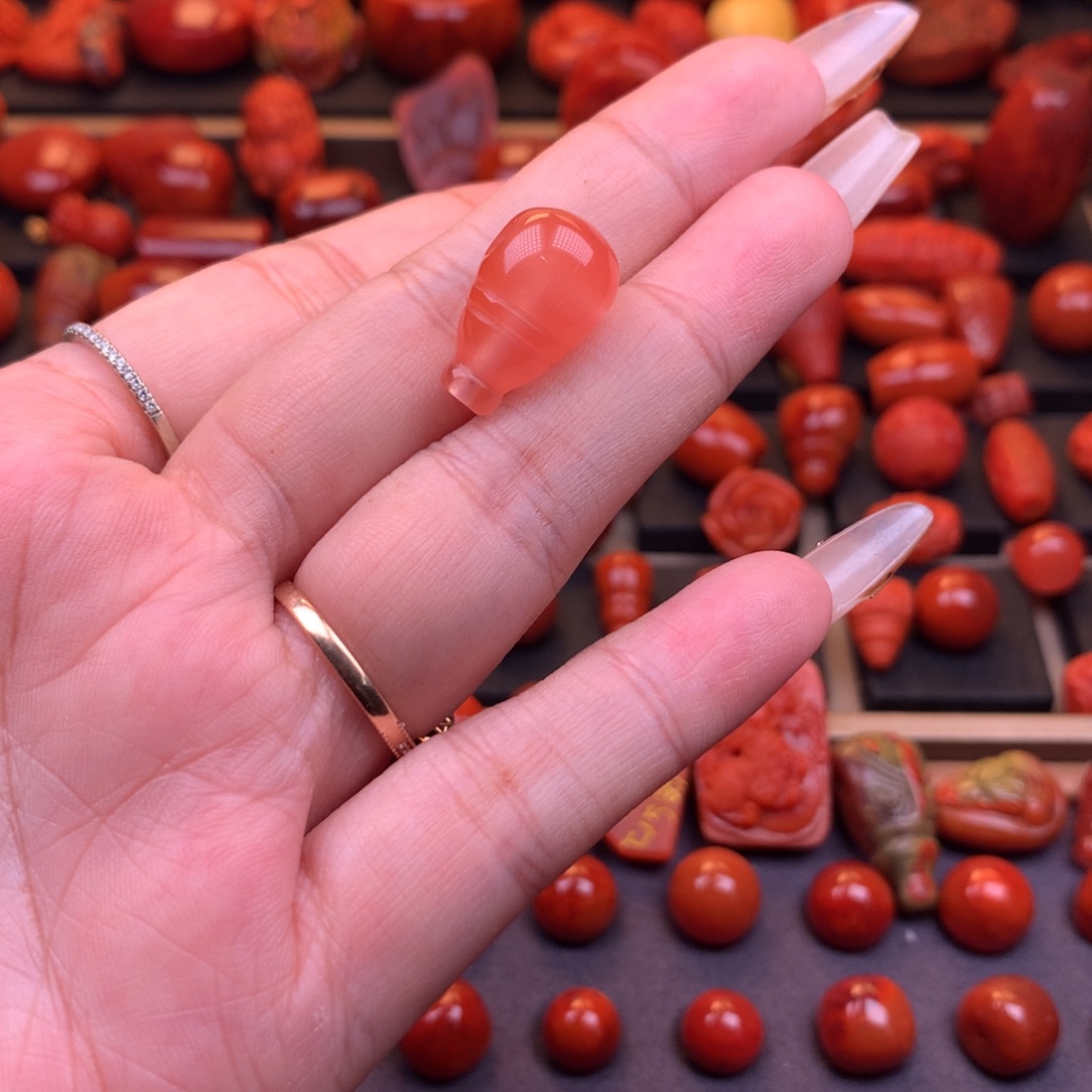 南红玛瑙未镶嵌川料冰飘三通11.3mm