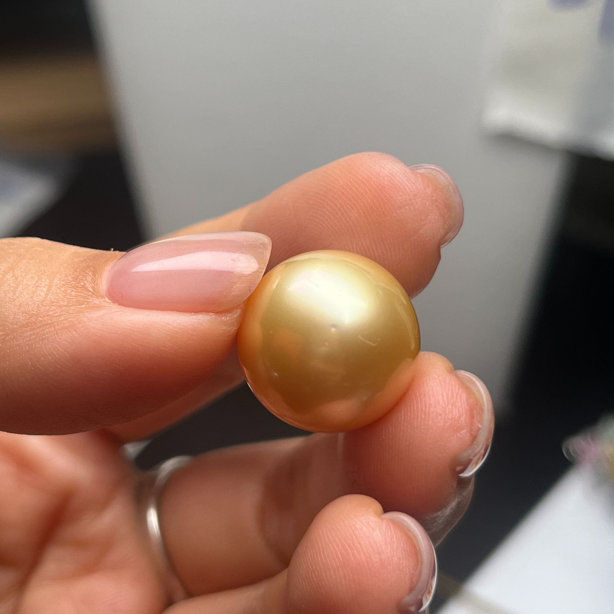 16.3mm 龙珠金珍珠 孔后无暇
