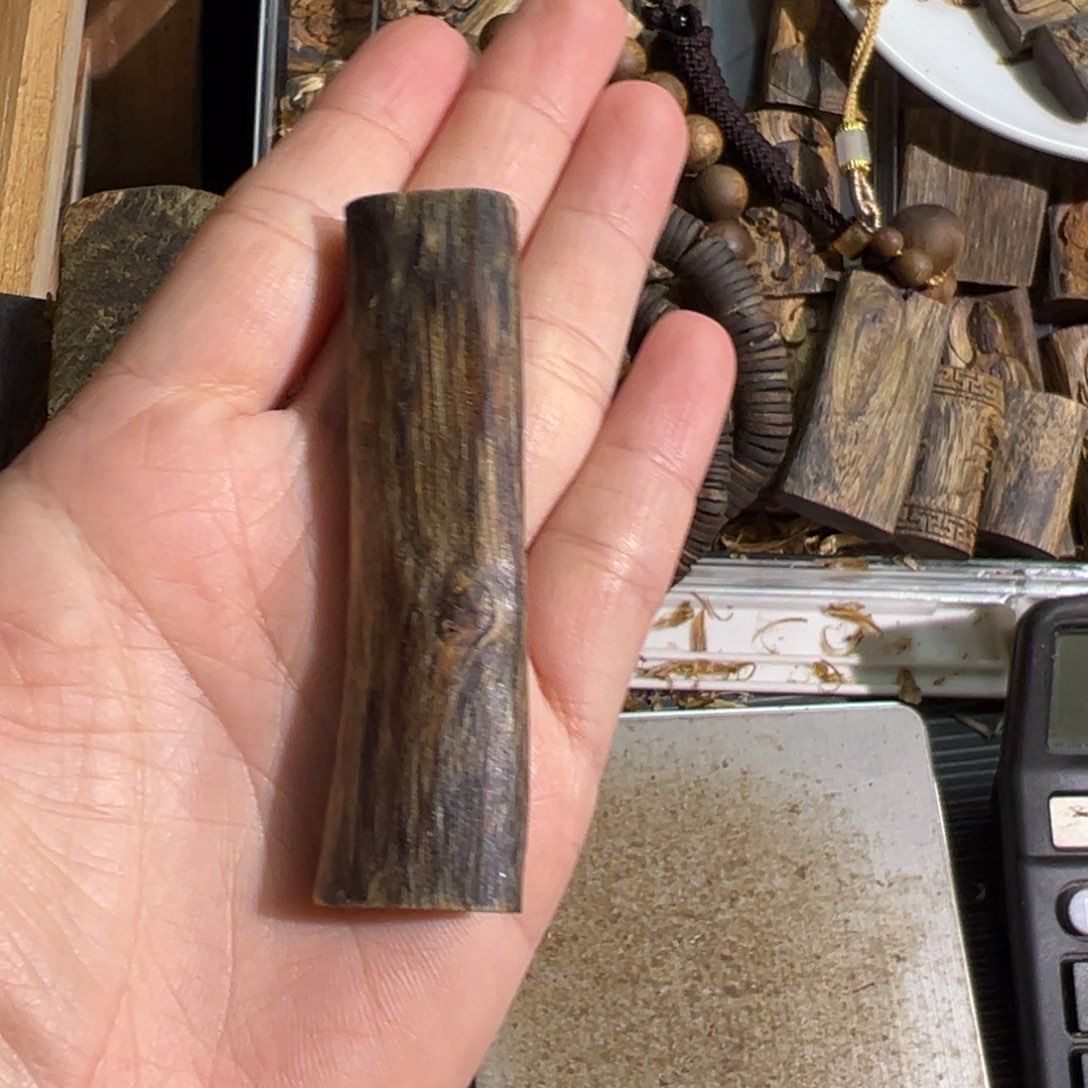 沉香吊坠绿奇楠吊坠6.7克