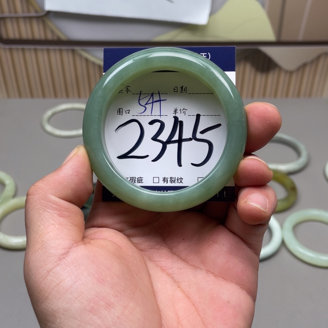 岫玉手镯手镯未镶嵌