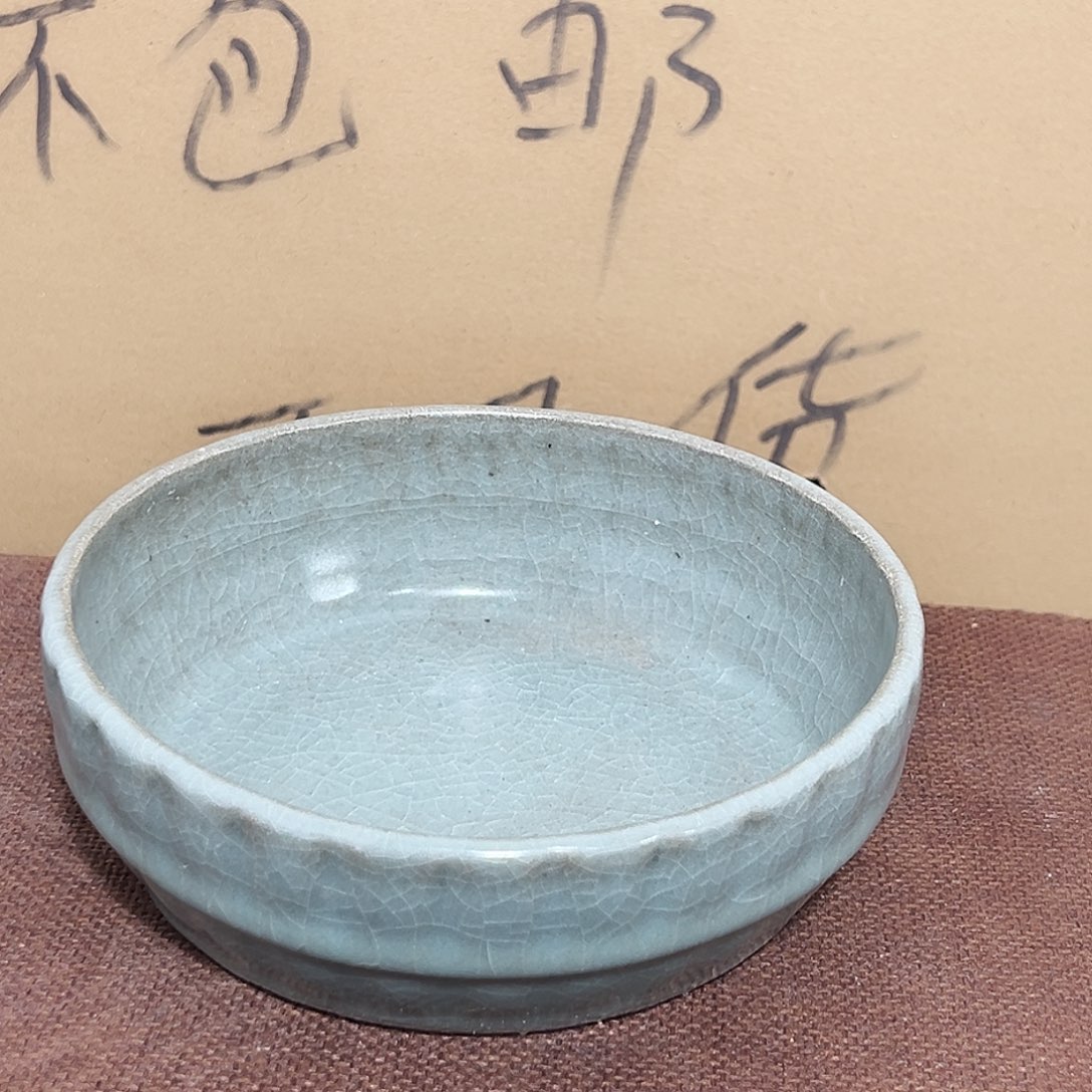 马***上陶摆件空心的玻璃墙是什么意思