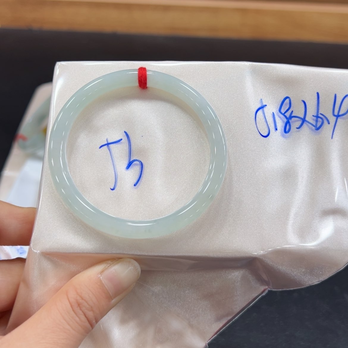 【闪购商品】翡翠手镯未镶嵌手镯