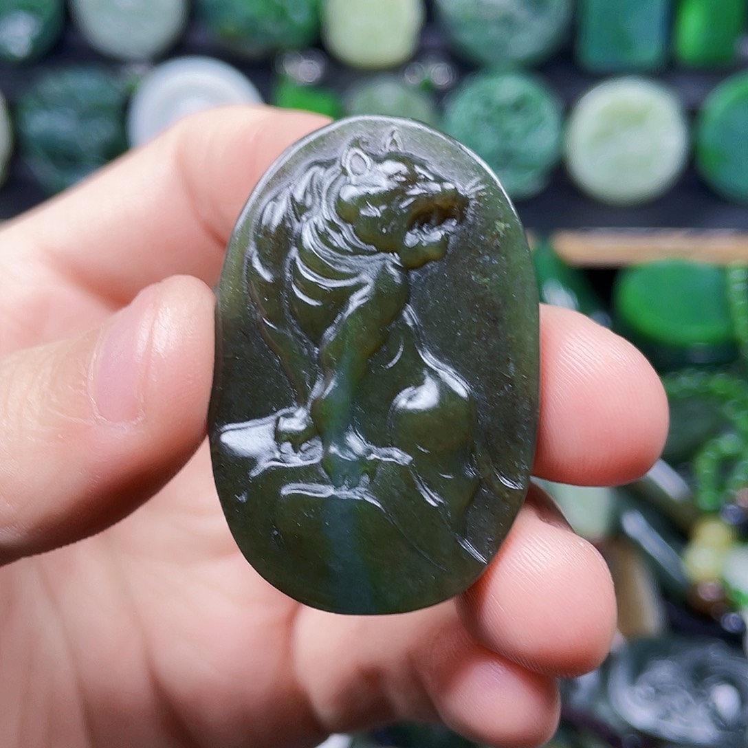 和田玉未镶嵌珠宝半成品