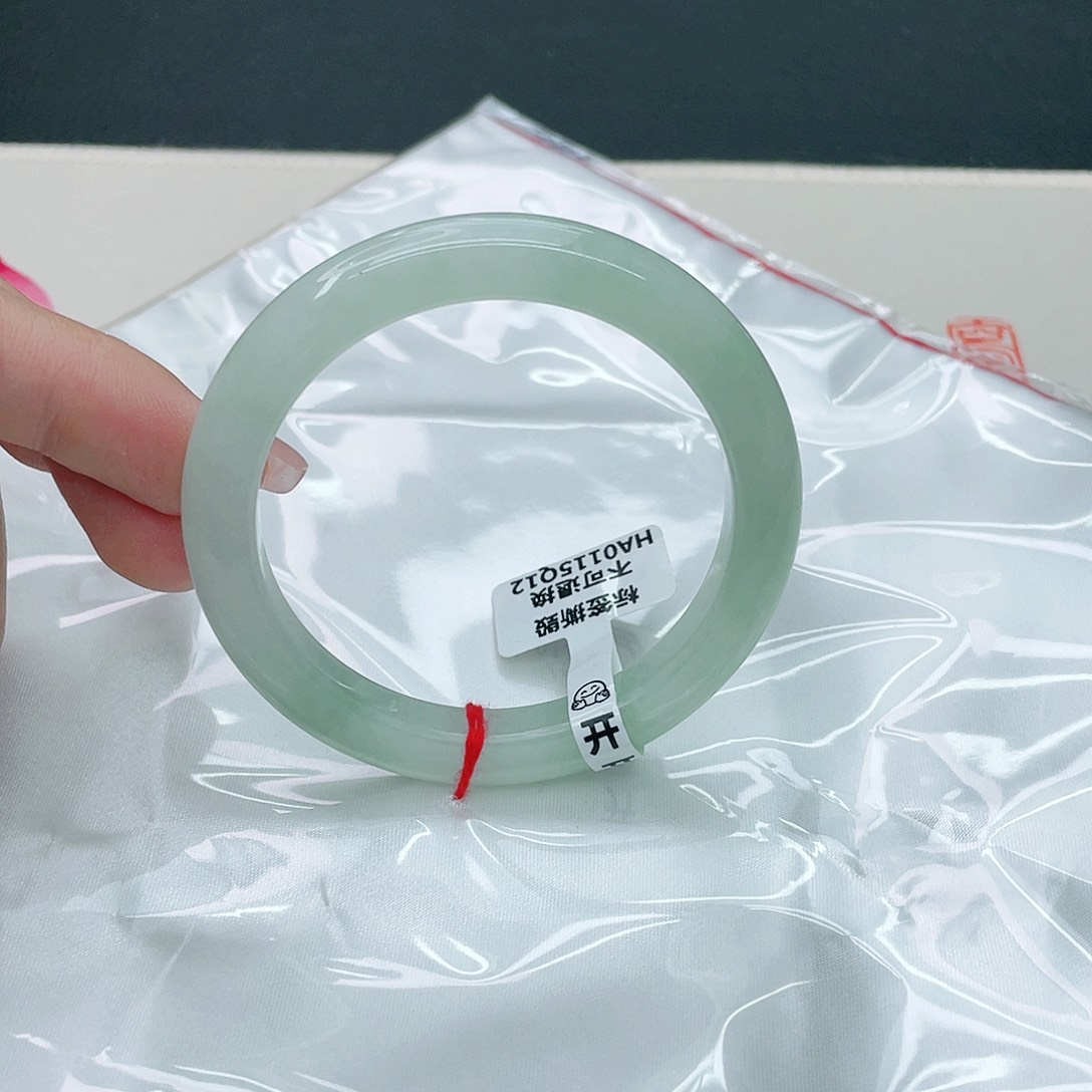 翡翠手镯未镶嵌正53.5