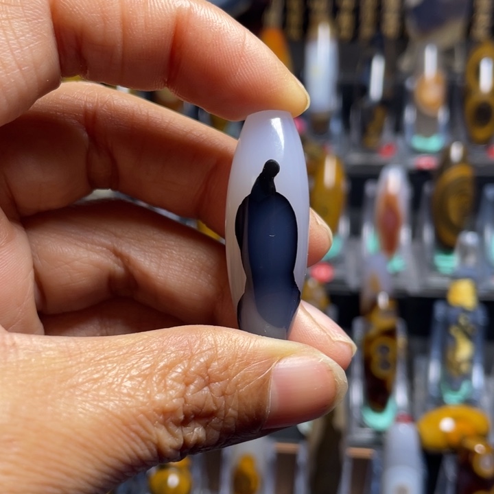 玛瑙/玉髓颈饰未镶嵌