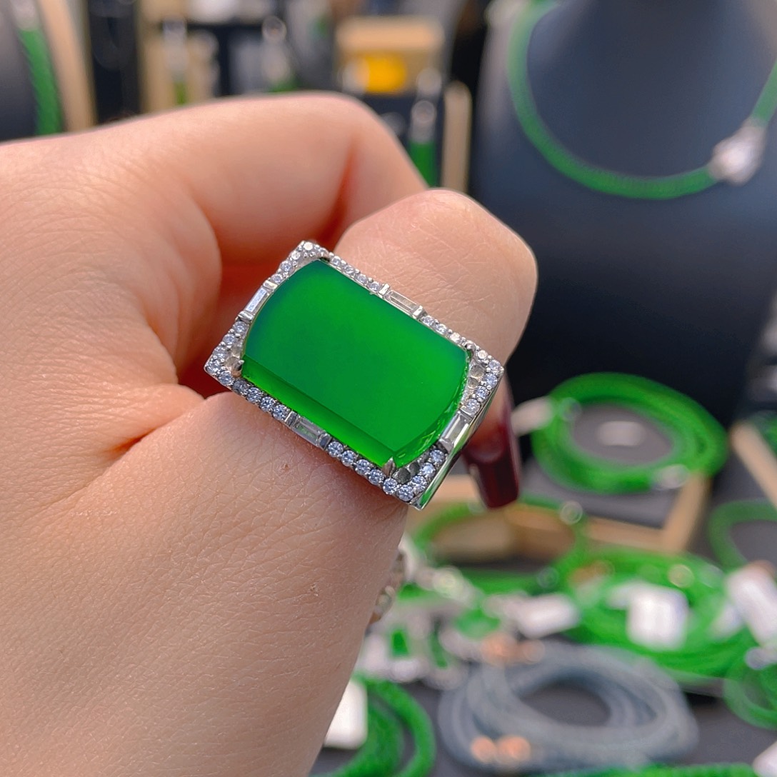 翡翠戒指银S925镶嵌马鞍