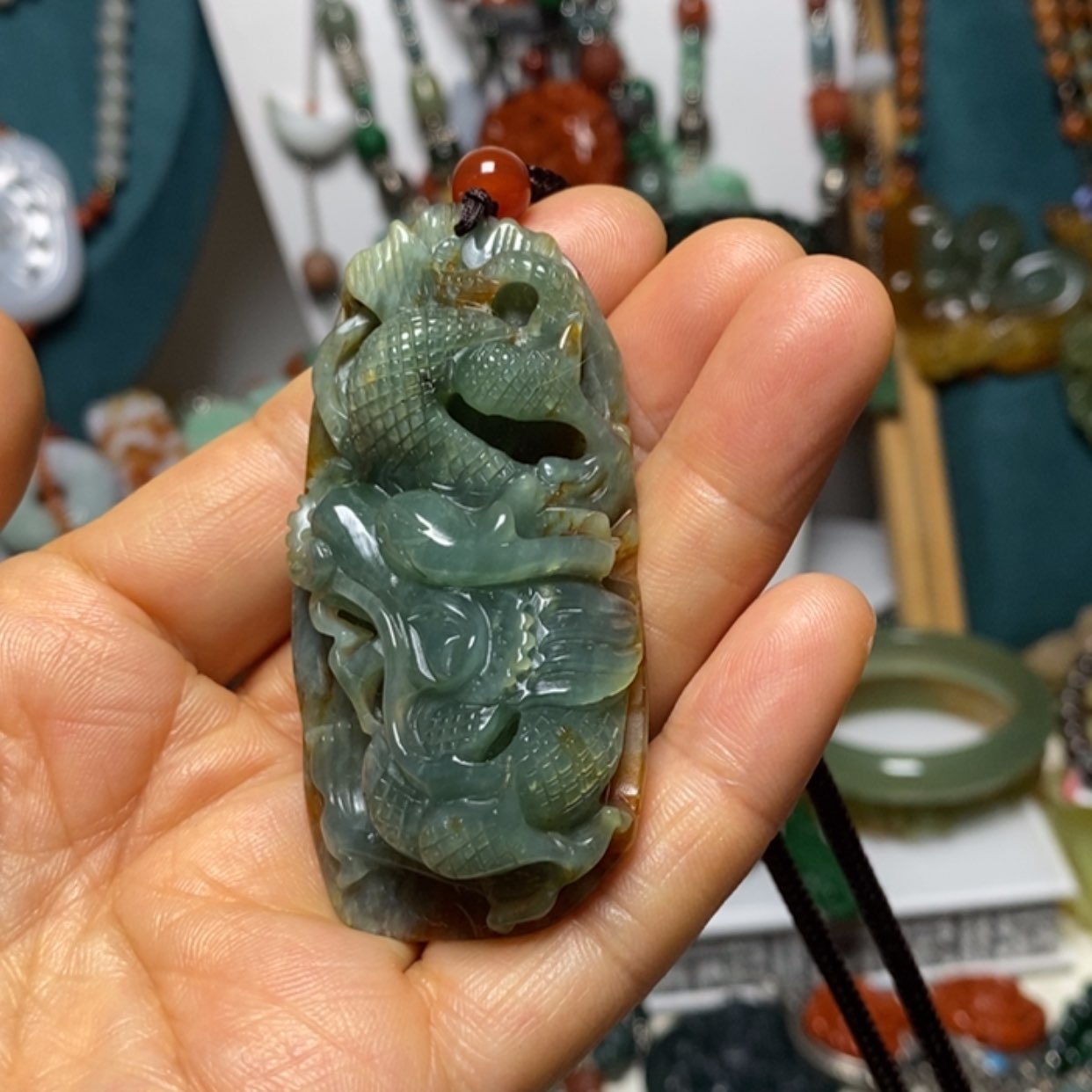 【闪购商品】蛇纹石玉未镶嵌dz吊坠