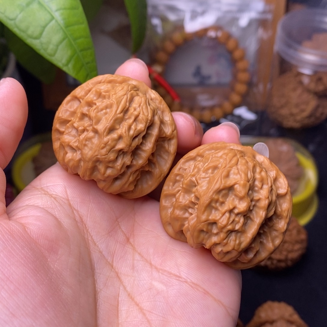 文玩核桃把件39野狼