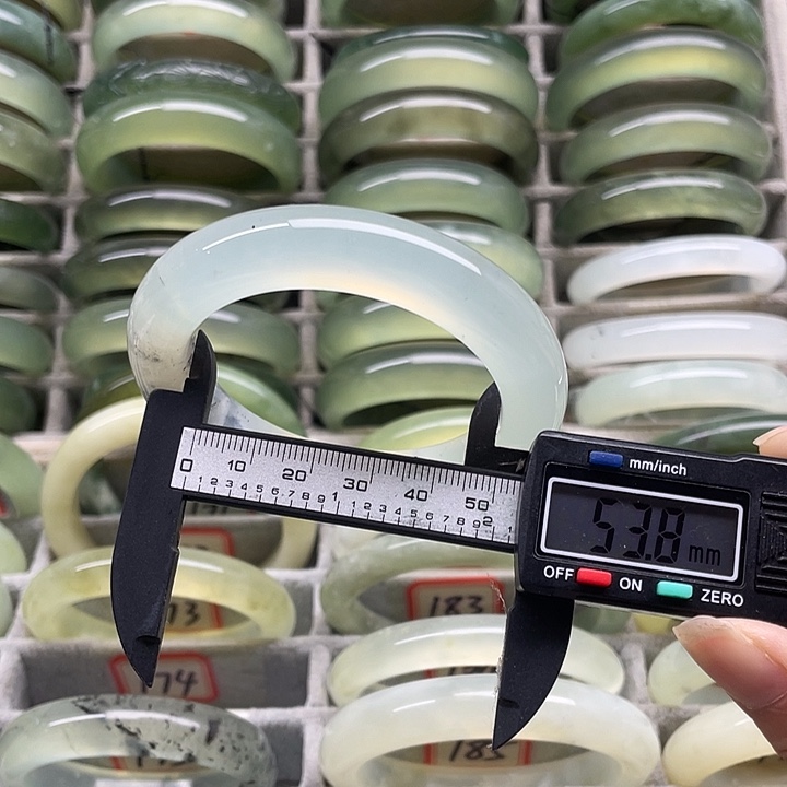 未镶嵌蛇纹石玉手镯174