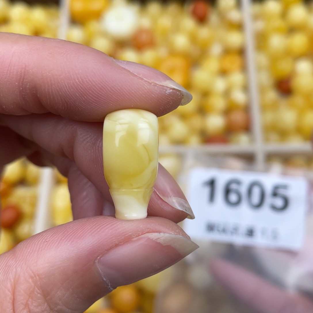未镶嵌蜜蜡珠宝奇石粉9.5