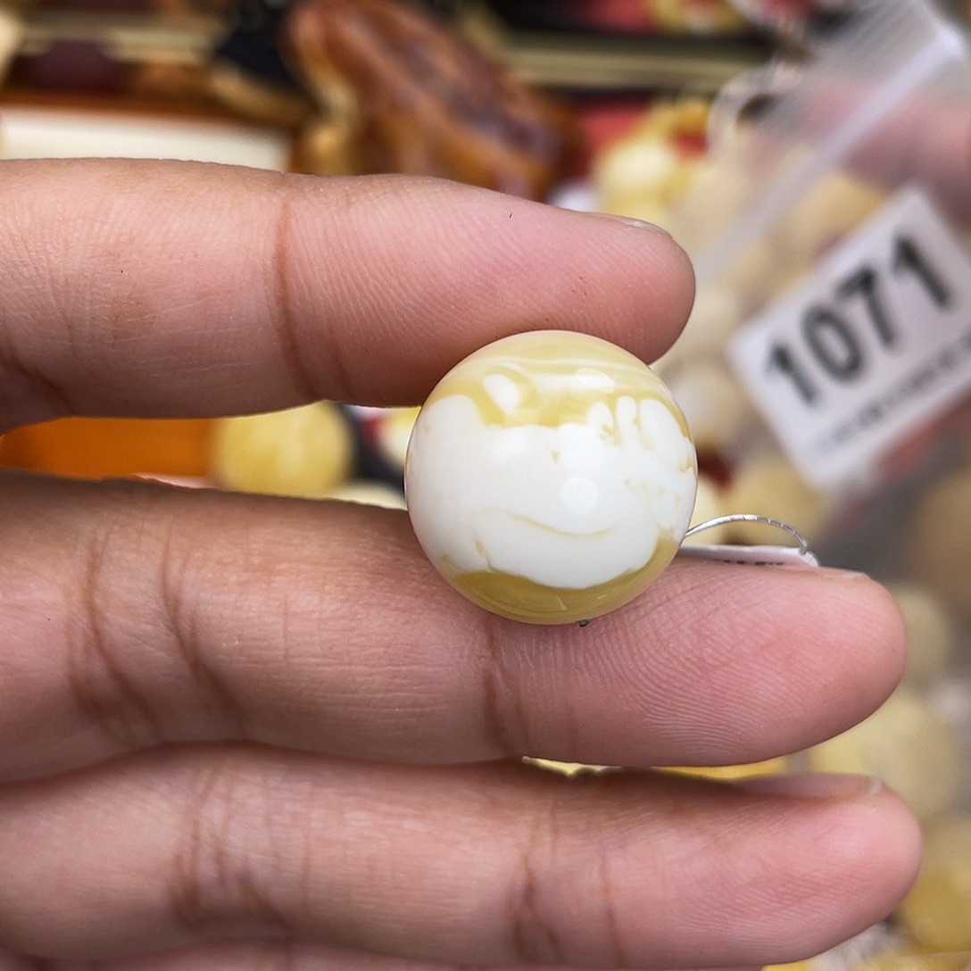 蜜蜡未镶嵌珠宝奇石17.9