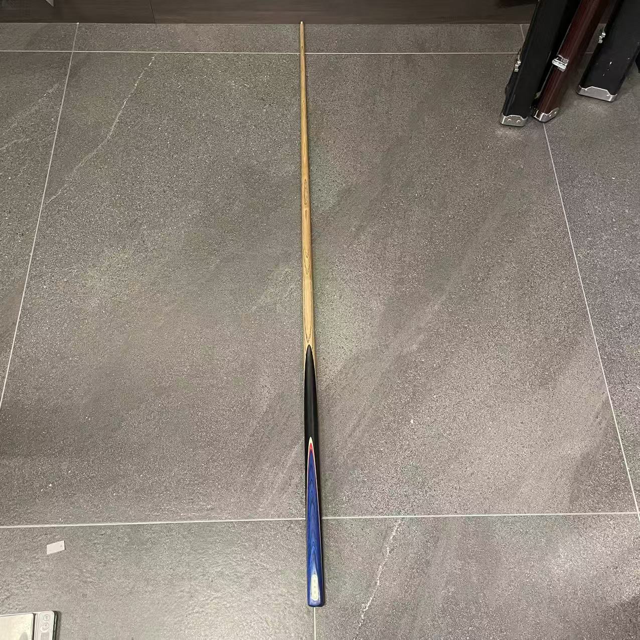 英迪安台球器材  绚蓝  中式黑八手工台球杆小头通杆