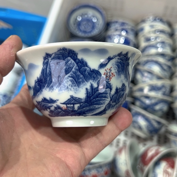 瓷片白青花万里江山压手杯全品