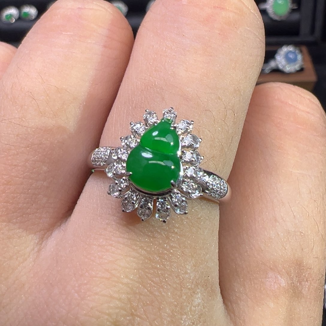 翡翠18K金镶嵌戒指收货48小时鉴赏