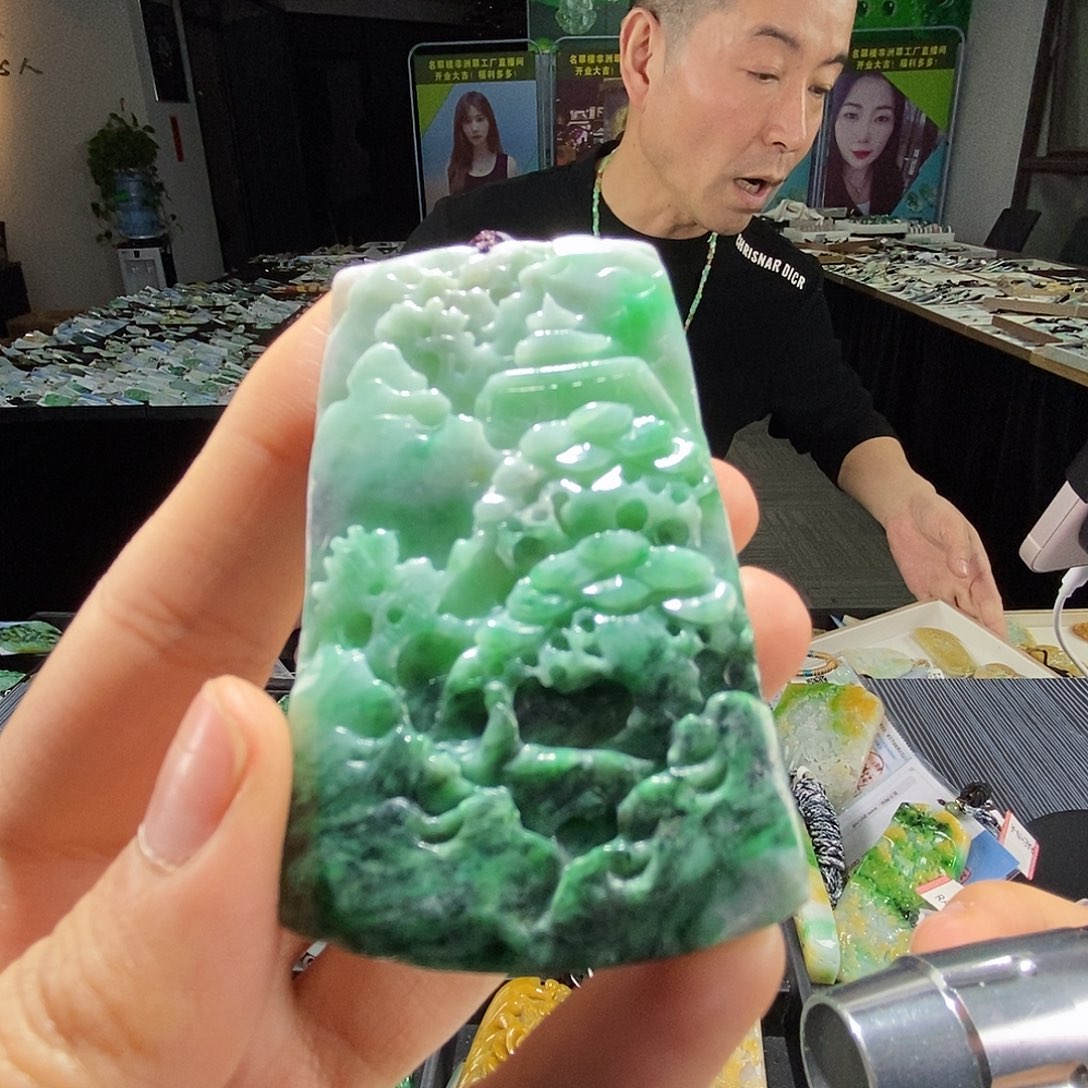 颈饰未镶嵌翡翠翡翠