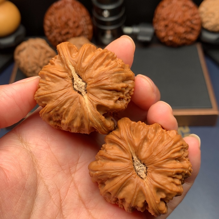 把件文玩核桃42.8球白已打底有修